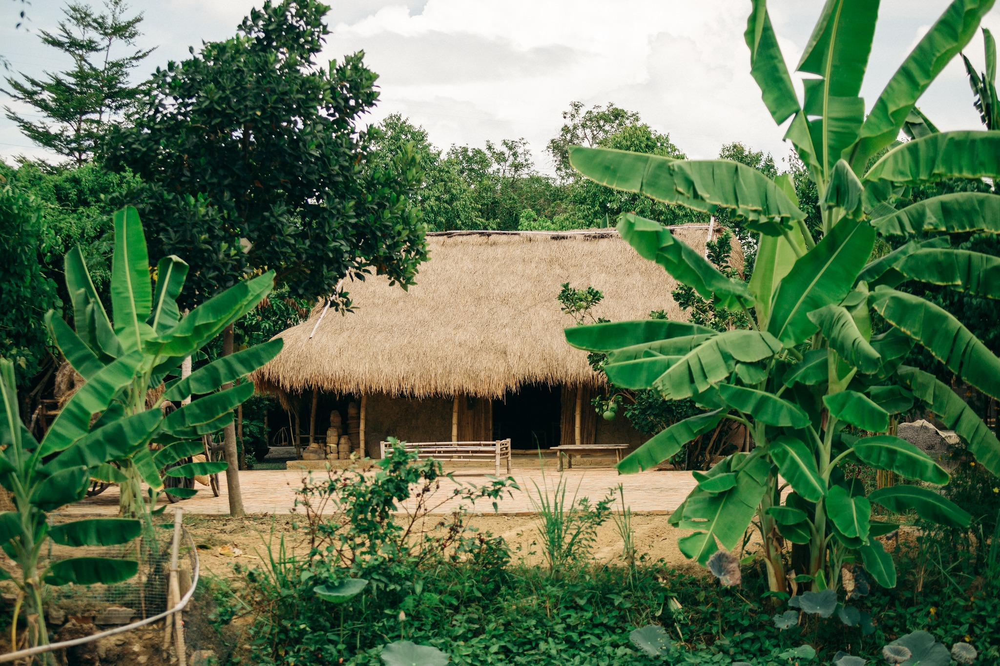 Tham quan nhỏ phải